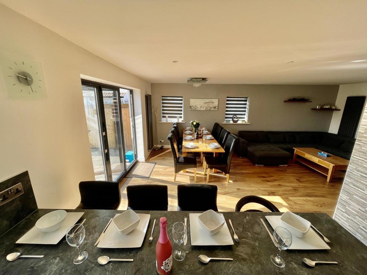 Four Corners Holiday Home Hot Tub & Sauna Ferndown Exteriér fotografie