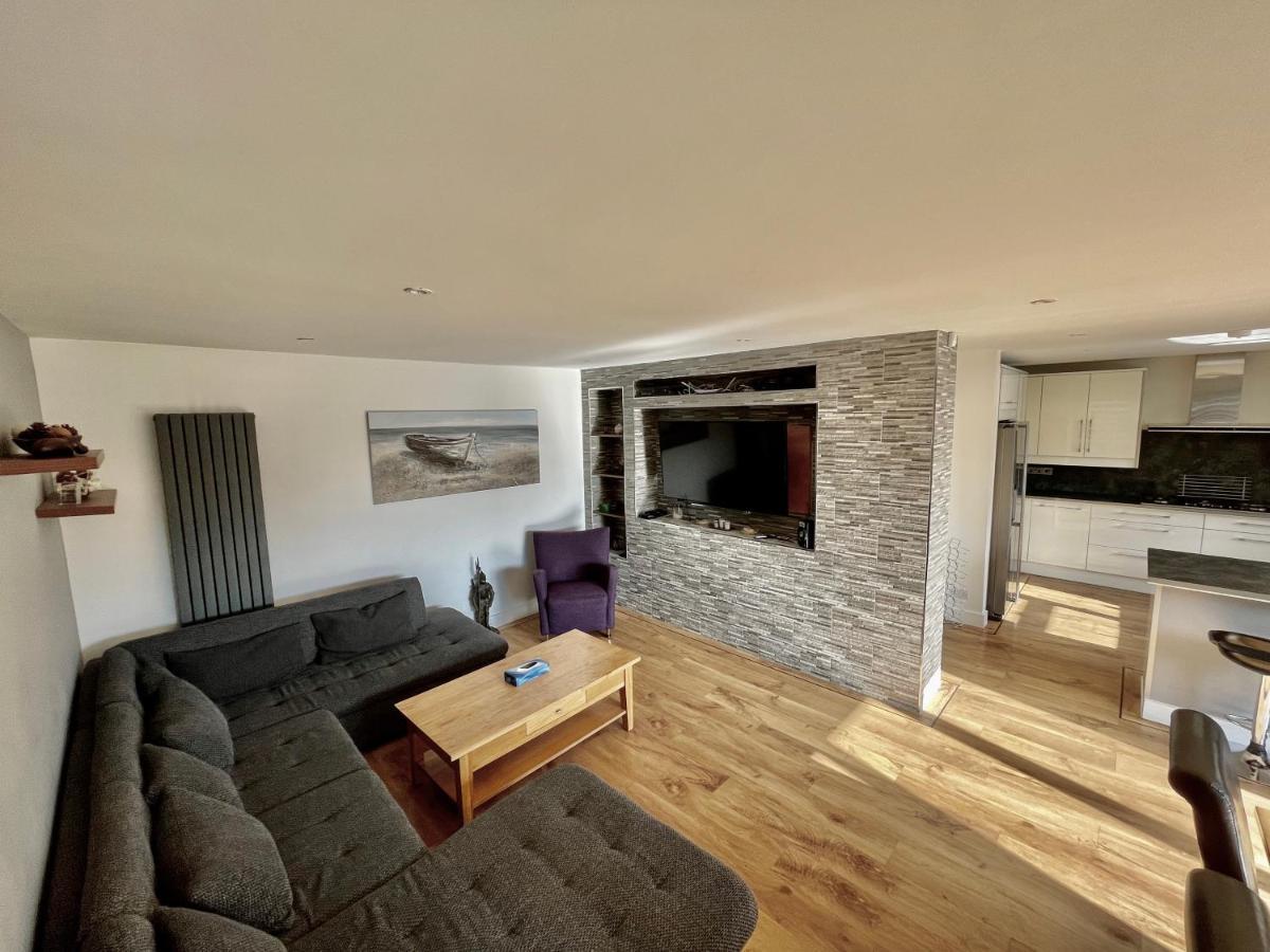 Four Corners Holiday Home Hot Tub & Sauna Ferndown Exteriér fotografie