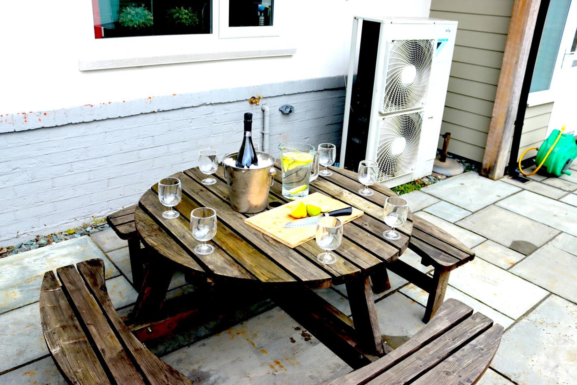 Four Corners Holiday Home Hot Tub & Sauna Ferndown Exteriér fotografie
