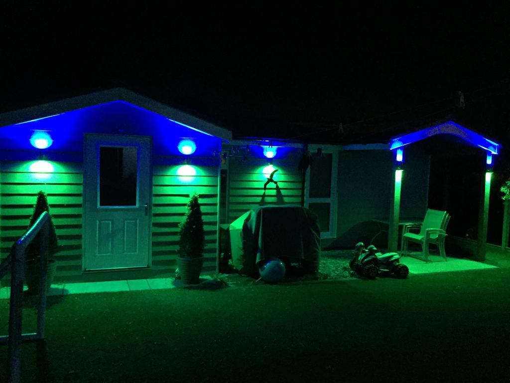 Four Corners Holiday Home Hot Tub & Sauna Ferndown Exteriér fotografie