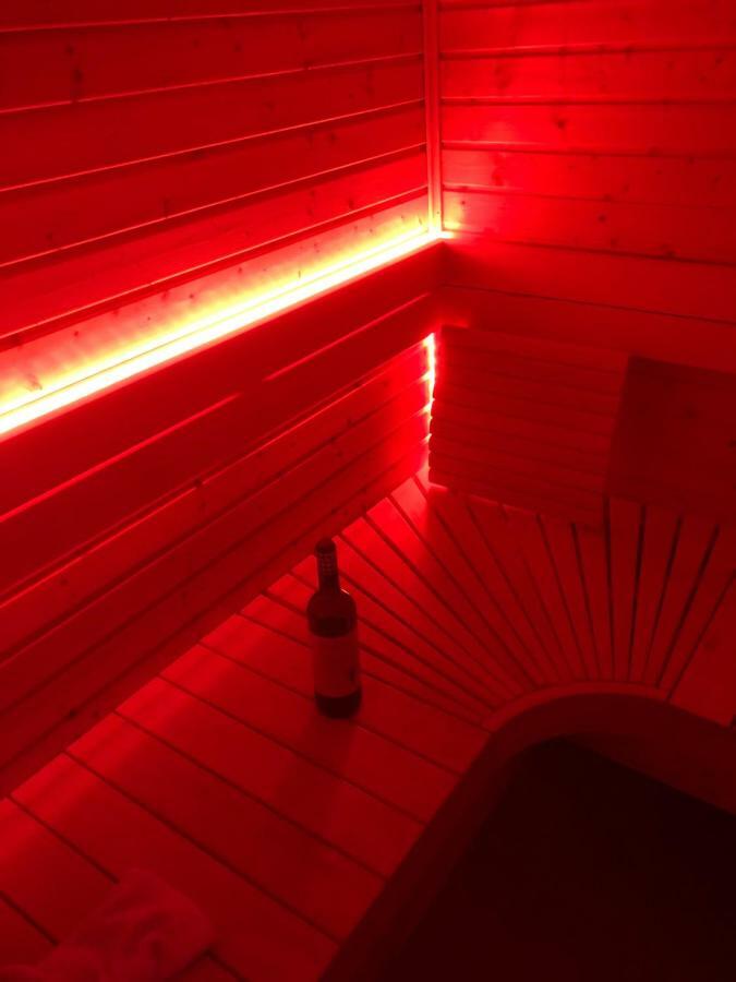 Four Corners Holiday Home Hot Tub & Sauna Ferndown Exteriér fotografie